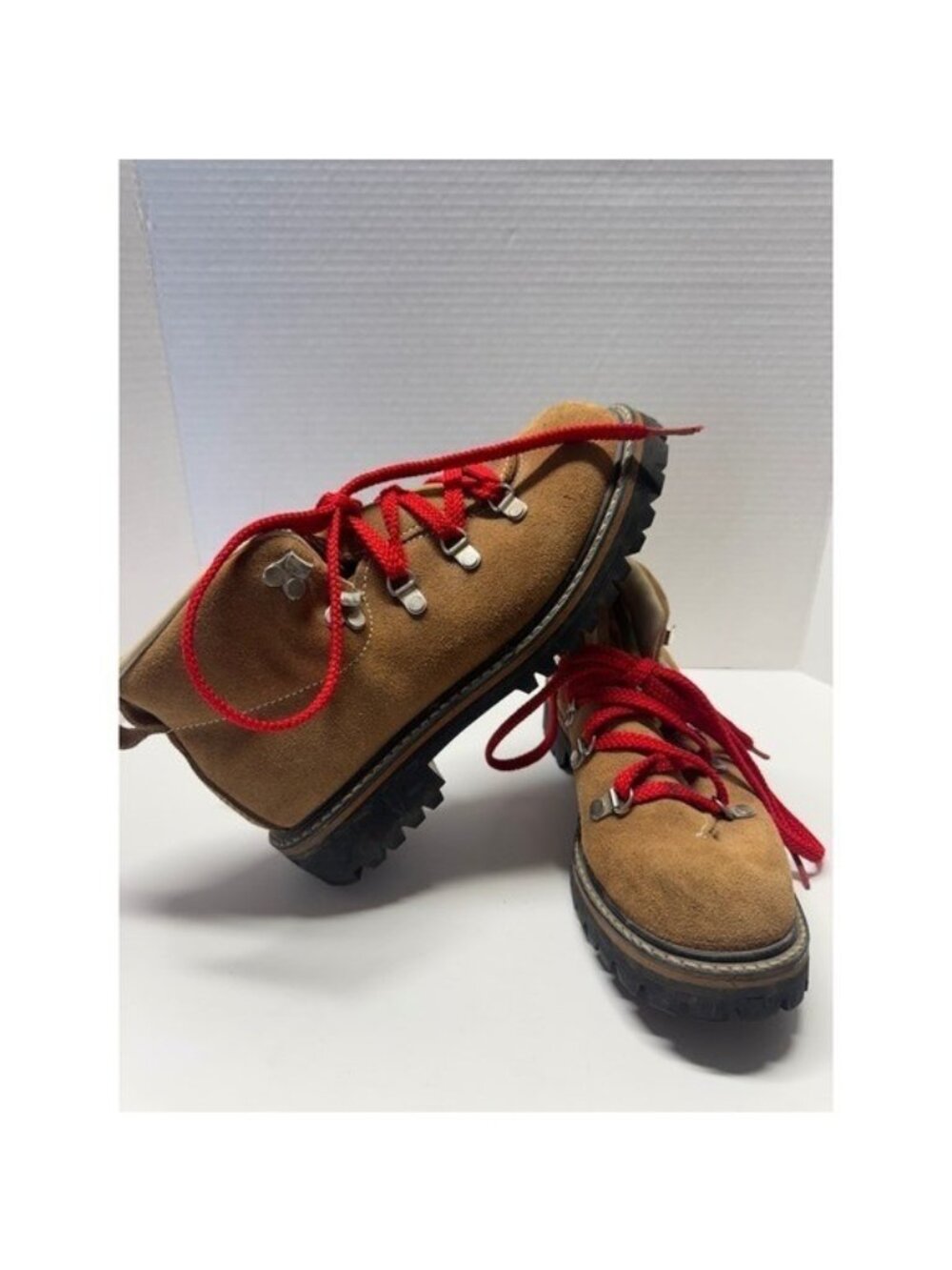 Vintage Made in USA Suede Hiking Boots Brown Vibram Lug Sole Red Laces Mens 8 M